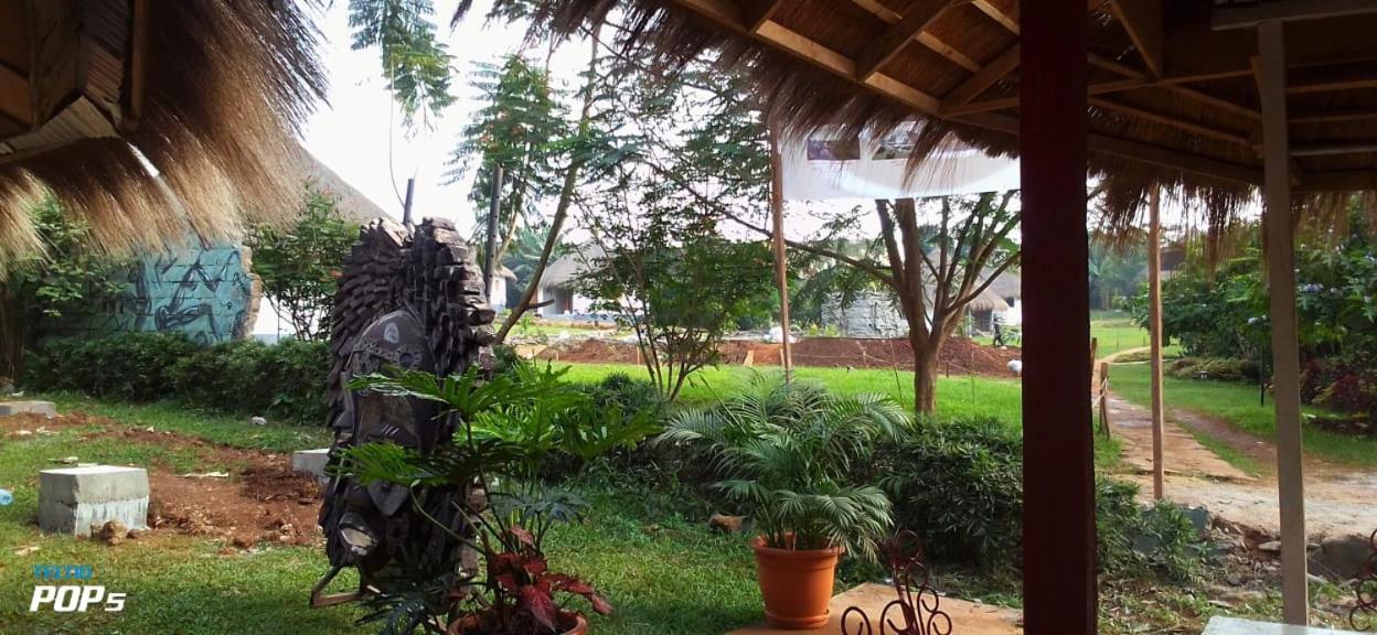 Village Noah Yaoundé Dış mekan fotoğraf