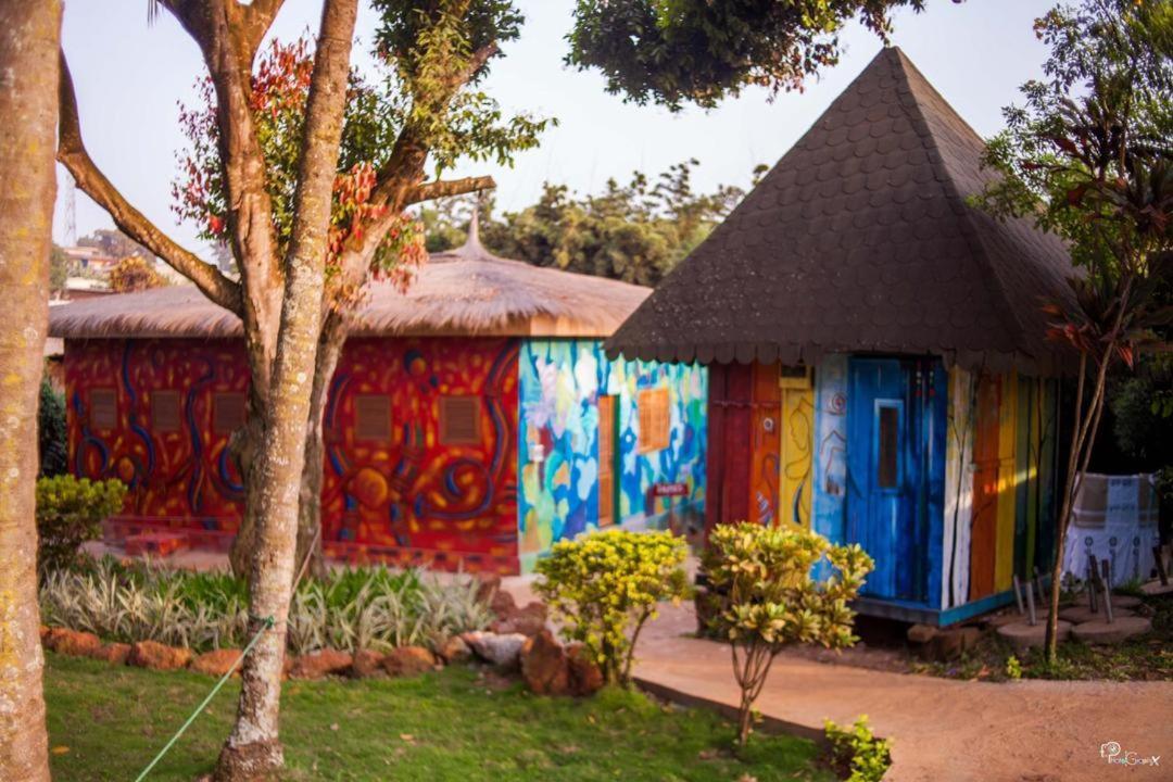 Village Noah Yaoundé Dış mekan fotoğraf