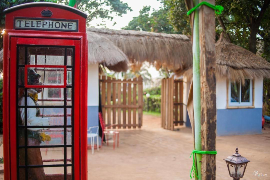 Village Noah Yaoundé Dış mekan fotoğraf