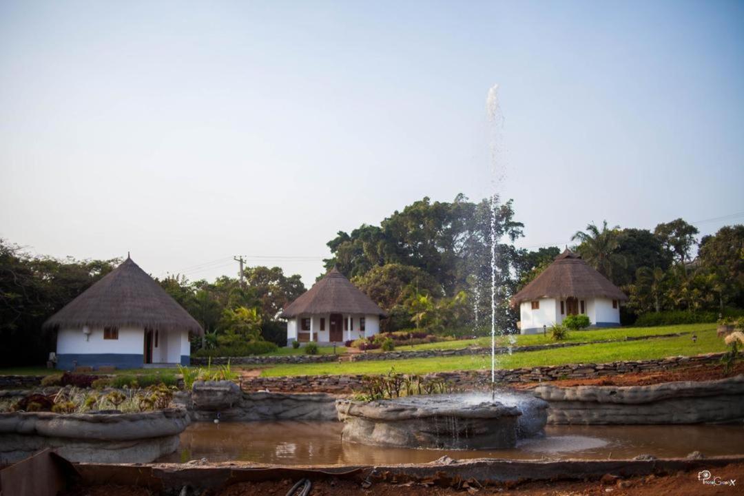 Village Noah Yaoundé Dış mekan fotoğraf