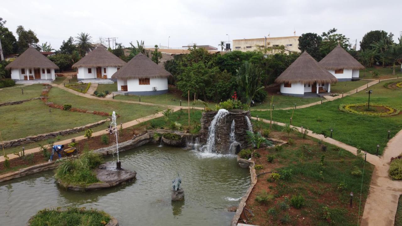 Village Noah Yaoundé Dış mekan fotoğraf