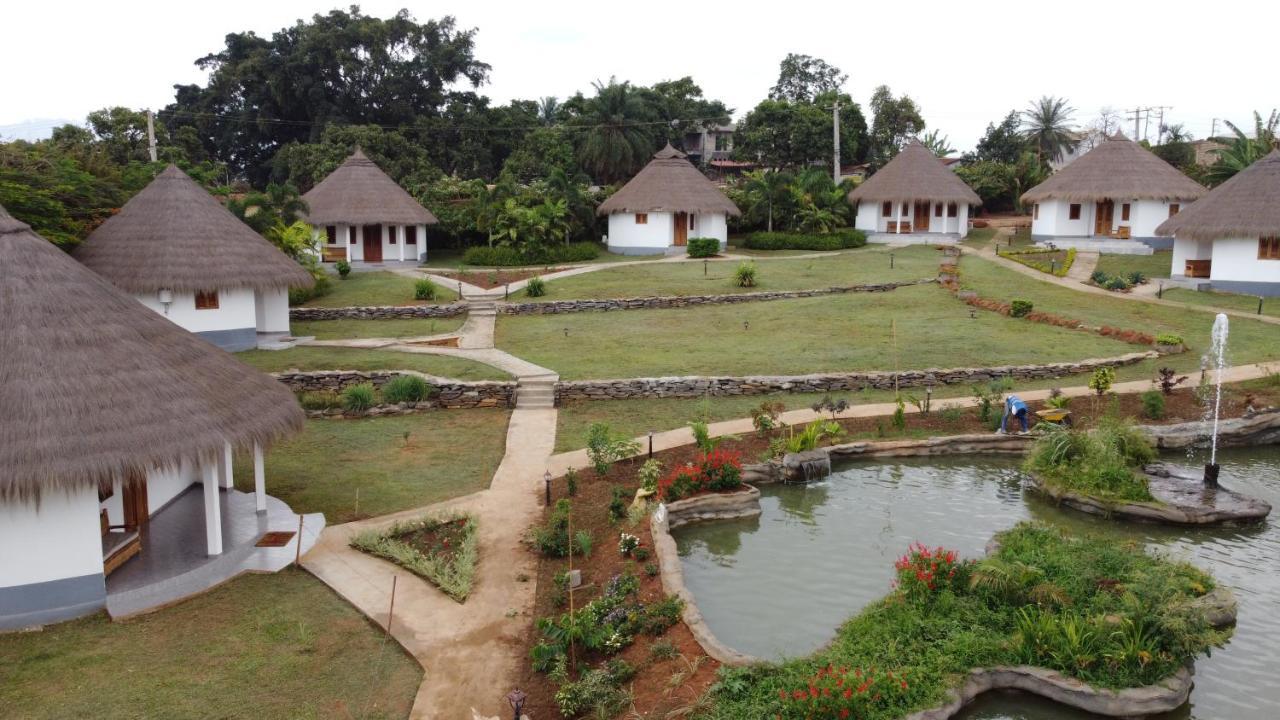 Village Noah Yaoundé Dış mekan fotoğraf